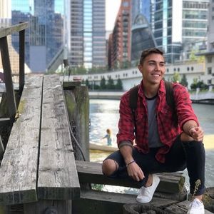 Meet your Posher, Bobby